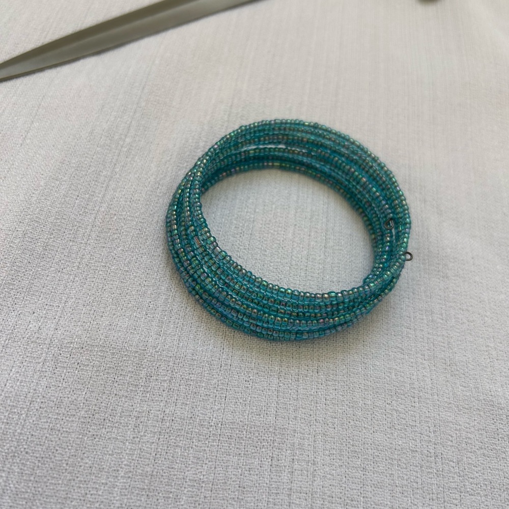 Blue beaded bracelet